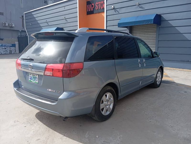 Thumbnail 8 of 2005 Toyota Sienna
